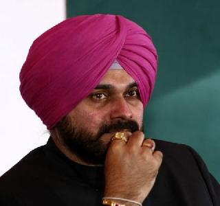 Work on TV shows: Court rebuked Siddhu | टीव्ही शोमध्ये काम: कोर्टाने सिद्धू यांना फटकारले