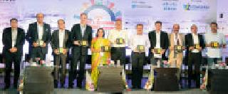 Nagpur will be the 'smart model' in the country | नागपूर देशात ‘स्मार्ट मॉडेल’ ठरेल