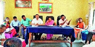 Instead of Sunburai, the chairperson was elected | सूनबार्इंऐवजी सासरेच झाले सभापती Instead of Sunburai, the chairperson was elected | सूनबार्इंऐवजी सासरेच झाले सभापती