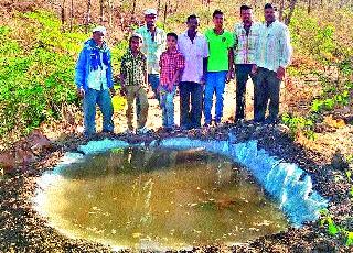 Settlement arrangements for livestock | पशुपक्ष्यांसाठी केली पाण्याची व्यवस्था Settlement arrangements for livestock | पशुपक्ष्यांसाठी केली पाण्याची व्यवस्था