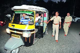 KMT staff on the road against Vadapa | केएमटी कर्मचारीही वडाप विरोधात रस्त्यावर