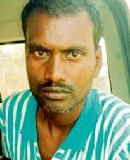 Two prison guards arrested in the burglar | घरफोडीतील दोन सराईत गुन्हेगारांना अटक Two prison guards arrested in the burglar | घरफोडीतील दोन सराईत गुन्हेगारांना अटक