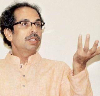 Take some serious credit from Fadnavis Adityanath - Uddhav Thackeray | फडणवीस आदित्यनाथांकडून थोडे गांभीर्य उधारीवर घ्या - उद्धव ठाकरे