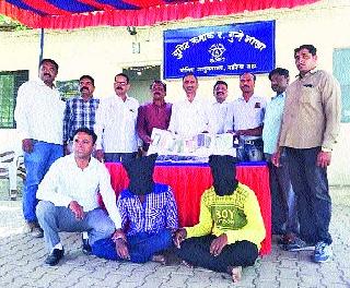 Two lakh mobile seized from thieves | चोरट्यांकडून दोन लाखांचे मोबाइल जप्त