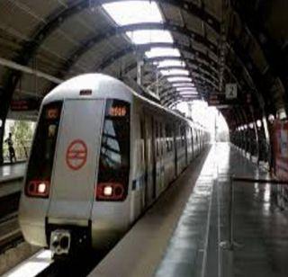 Porn videos shown on TV stations in Delhi Metro station | दिल्लीतील मेट्रो स्टेशनच्या टीव्हीवर दाखवला पॉर्न व्हिडीओ