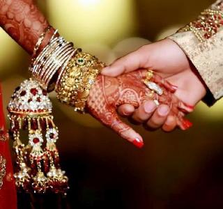 Indian-Russian couple's wedding became a municipal corporation | भारतीय-रशियन जोडप्याच्या विवाहात महापालिका बनली व्हिलन