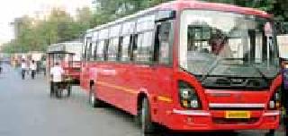 Municipal corporation is operating buses or harassing people? | मनपा सिटी बसेस चालवतेय की जनतेला छळतेय?