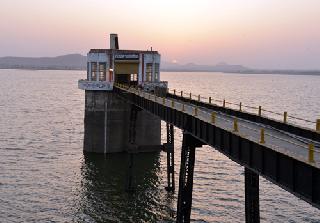 Two youths in Gangapur Dam sank; One death | गंगापूर धरणात दोघे तरूण बुडाले; एकाचा मृत्यू