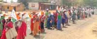 शेतकऱ्यांचे कर्ज माफ करा