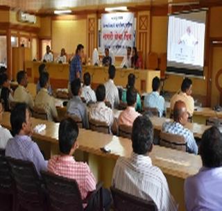 'Honor' of outstanding officials | उत्कृष्ट अधिका-यांचा ‘सन्मान’ 'Honor' of outstanding officials | उत्कृष्ट अधिका-यांचा ‘सन्मान’