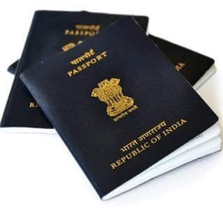 Apply for passport now from Hindi language! | पासपोर्टसाठी अर्ज करा आता हिंदी भाषेतून !