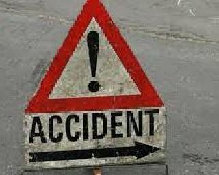 Accidents in the cruiser of Pandharpur, four deaths, four deaths | पंढरपूरला निघालेल्या भाविकांच्या क्रूझरला अपघात, चौघांचा मृत्यू