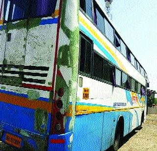 The bus stuck in the wheel of the bus, brother killed | बसच्या चाकात अडकून बहीण, भाऊ ठार