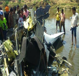 VIDEO: Gondiya trainee plane collapses: two pilots killed | VIDEO : गोंदियात प्रशिक्षणार्थी विमान कोसळले : दोन पायलट ठार