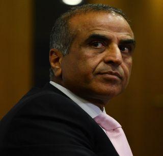 So why not ban FB, Whatsapp in the country? - Sunil Mittal | ...तर देशात FB, व्हॉट्सअॅपवर बंदी का आणली जाऊ नये? - सुनील मित्तल