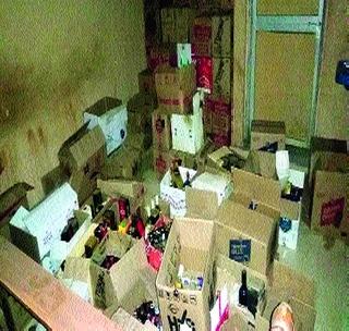 30 lakh liquor shops seized from Monica wine bar | मोनिका वाइन बारमधून ३0 लाखांचा दारू साठा जप्त