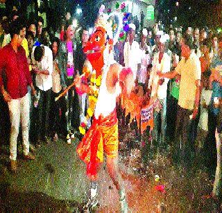 Javar celebrates the birth of Jagadamba mother in Bohada | जव्हारमध्ये जगदंबा मातेचा बोहाडा उत्साहात साजरा