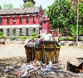 Kachraakondi bhadala Punekar | कचराकोंडीने त्रासले पुणेकर