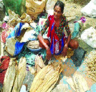 Pre-monstrous purchase of tribals in Vikramgad | विक्रमगडमधील आदिवासींची मान्सूनपूर्व खरेदी सुरू