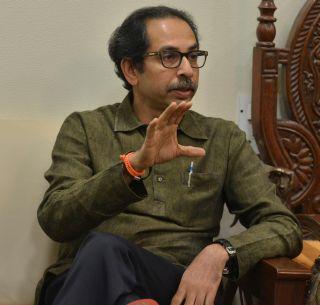 The sacrifice of the soldiers will not be in vain, but the ear waxed - Uddhav Thackeray | जवानांचे बलिदान व्यर्थ जाणार नाही वैगेरे ऐकून कान विटले - उद्धव ठाकरे