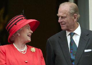 Prince Philip, 95, of England: There are 10 things that should be known about him | इंग्लंडचे 95 वर्षांचे राजकुमार प्रिन्स फिलिप : त्यांच्याबद्दल माहितीच असाव्यात अशा 10 गोष्टी