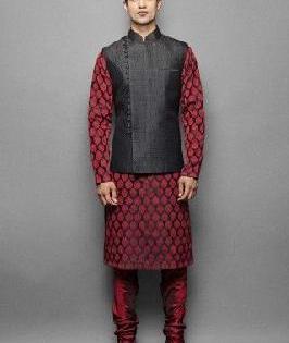 The Prime Minister gave Jackets fashion a good day! | पंतप्रधानांमुळे आले जॅकेटसच्या फॅशनला अच्छे दिन! The Prime Minister gave Jackets fashion a good day! | पंतप्रधानांमुळे आले जॅकेटसच्या फॅशनला अच्छे दिन!