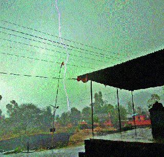 Bhor taluka: Rainstorm with stormy wind | भोर तालुका : वादळी वाऱ्यासह पावसाचा तडाखा