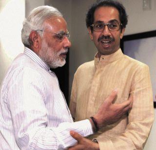 How does the scam like the EVM in the clean city's rating? - Uddhav Thackeray | स्वच्छ शहरांच्या रेटींगमध्येही EVMप्रमाणे घोटाळा नसेल कशावरून? - उद्धव ठाकरे