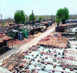 Madi village is deprived of basic amenities since independence! | स्वातंत्र्य प्राप्तीपासून मढी गाव मूलभूत सुविधांपासून वंचित! Madi village is deprived of basic amenities since independence! | स्वातंत्र्य प्राप्तीपासून मढी गाव मूलभूत सुविधांपासून वंचित!