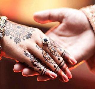 13-year-old girl married | आईने लावले १३ वर्षीय मुलीचे लग्न 13-year-old girl married | आईने लावले १३ वर्षीय मुलीचे लग्न
