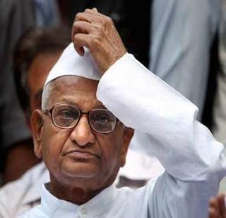 Anna Hazare will protest against Kejriwal ... | ...तर केजरीवालांविरोधात धरणे आंदोलन करेन- अण्णा हजारे