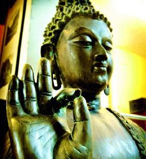 The opportunity to see the Buddha's antiquity | बुद्धांची पुरातन मूर्ती पाहण्याची संधी The opportunity to see the Buddha's antiquity | बुद्धांची पुरातन मूर्ती पाहण्याची संधी
