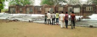 Storm in the district | जिल्ह्याला वादळाचा तडाखा Storm in the district | जिल्ह्याला वादळाचा तडाखा