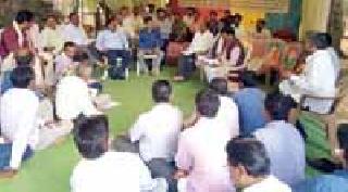 Suspended teachers movement | शिक्षकांचे आंदोलन स्थगित