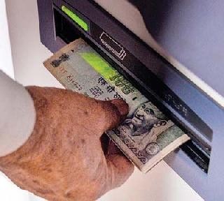 70% of the ATM machine in the country is at risk | देशातील 70 टक्के एटीएम मशिनला धोका