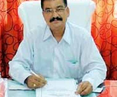 Charkh has the charge of education officer | चलाख यांच्याकडे शिक्षणाधिकारीचा प्रभार Charkh has the charge of education officer | चलाख यांच्याकडे शिक्षणाधिकारीचा प्रभार