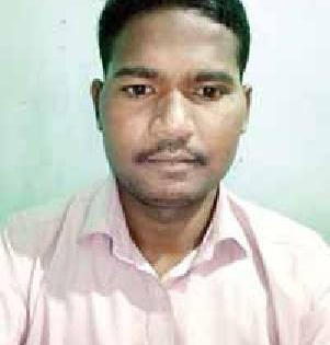 Naik became the first police sub-ins at Etapally | नाईक बनले एटापल्लीतील पहिले पोलीस उपनिरीक्षक Naik became the first police sub-ins at Etapally | नाईक बनले एटापल्लीतील पहिले पोलीस उपनिरीक्षक