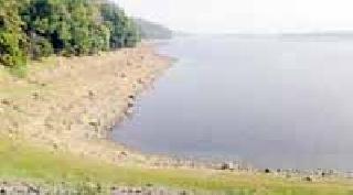 Lesson to the dam in the administration of the two governments | दोन सरकारांच्या कारभारात पुजारीटोला धरणाकडे पाठ