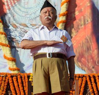 In the disastrous Kashmir Valley, the meeting of Mohan Bhagwat, the challenge before the government | अशांत काश्मीर खो-यात मोहन भागवतांची बैठक, सरकारसमोर सुरक्षेचं आव्हान