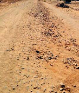 Road to the Kakadwara Rehabilitation Road | काकडदरा पुनर्वसनातील रस्त्याची दुरवस्था