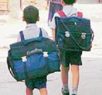 'Shopping' of teaching classes in the lane | गल्लीबोळात शिकवणी वर्गांची ‘दुकानदारी’