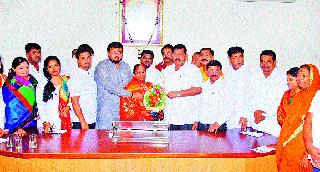 BJP's Satbhai is the Chairman of Nashik Road Division | नाशिकरोड प्रभागात सभापतिपदी भाजपाच्या सातभाई BJP's Satbhai is the Chairman of Nashik Road Division | नाशिकरोड प्रभागात सभापतिपदी भाजपाच्या सातभाई