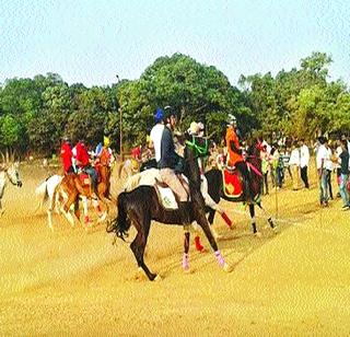 Matheran's Rangala Horse Race Thunder | माथेरानमध्ये रंगला अश्व शर्यतींचा थरार