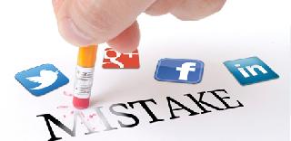 5 stupid mistakes that Facebook users believe | फेसबुक युजर्स हमखास करतात या ५ स्टुपिड चुका 5 stupid mistakes that Facebook users believe | फेसबुक युजर्स हमखास करतात या ५ स्टुपिड चुका