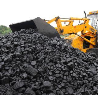 Former coal secretary to two years imprisonment | माजी कोळसा सचिवास दोन वर्षांचा कारावास