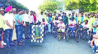 Dignity ride for Divya Samman | दिव्यांग सन्मानासाठी ‘डिग्निटी राइड’