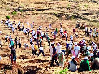 A hurricane in the Pawarwadi ... | पवारवाडीत तुफान आलंया... सपान सजलंया !