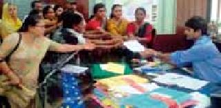 Women's mobilization for alcohol drinking | वरूडात दारूबंदीसाठी नारीशक्ती एकवटली Women's mobilization for alcohol drinking | वरूडात दारूबंदीसाठी नारीशक्ती एकवटली