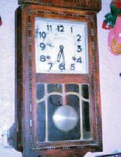 The clock has continued unabated for 60 years | ६० वर्षांपासून घड्याळाची अविरत टिक टिक