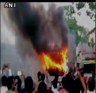 Fire in Bihar, fire of 8 people | बिहारमध्ये बसला आग, 8 जणांचा मृत्यू